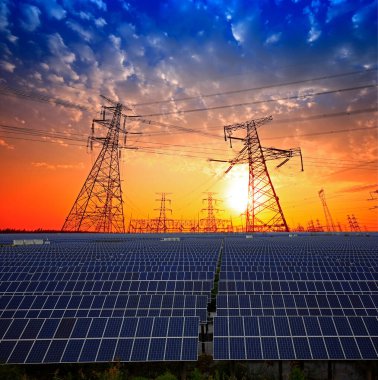 Güneş panelleri ve pilonlar, yeşil çevre koruması