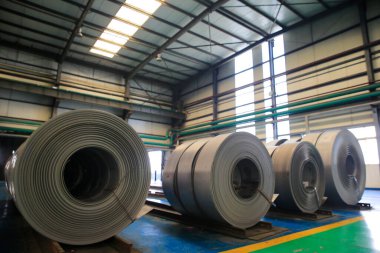 Atölyede çelik, soğuk rulo bobin, ağır metal