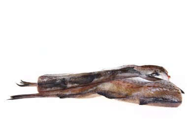 Morina balığı beyaz bir arkaplanda izole edilmiş, taze.