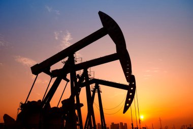 Petrol pompası, petrol endüstrisi ekipmanları