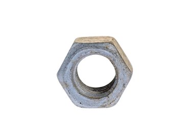 Cıvata ve somun, beyaz arka planda izole edilmiş.