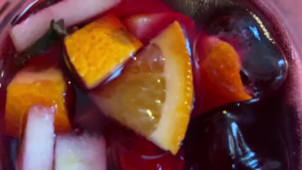 Vinho Amassado Pedaços Frutas Laranja Café — Vídeo de Stock