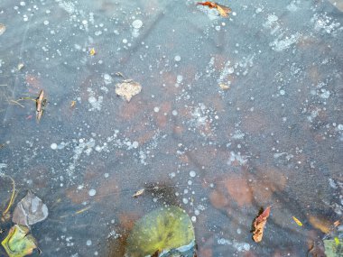 Çatlaklı ve çizikli buz dokusu