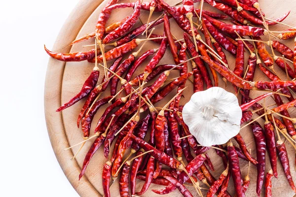 Dried peppers and garlic for cooking. — Stock Photo, Image