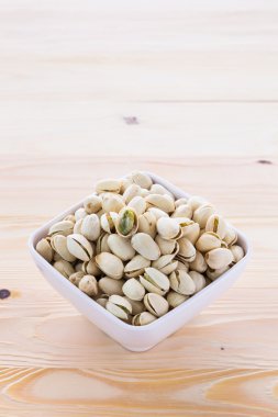 bir kase fıstık fındık