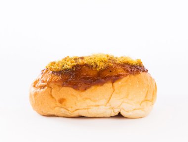 Ekmek biber ile tepesinde. Ve rendelenmiş domuz serpin.