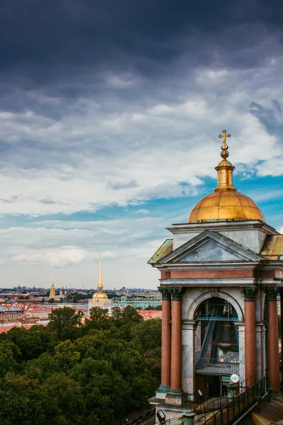 St. Isaac's Cathedral gözlem güverteden görüntülemek