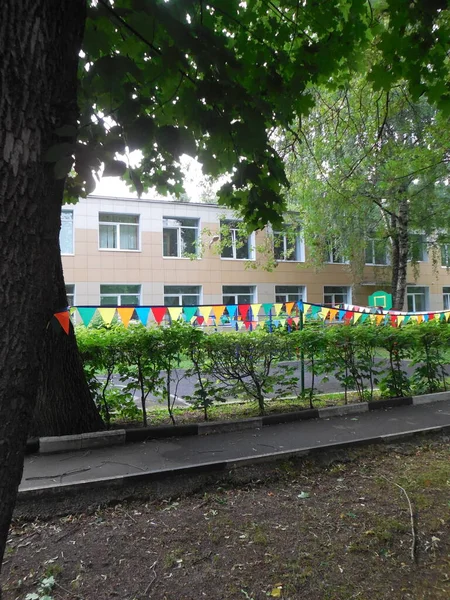 Territory Kindergarten Holiday Graduation Decorated Garlands Beautiful Multicolored Flags Pennants — Stok fotoğraf