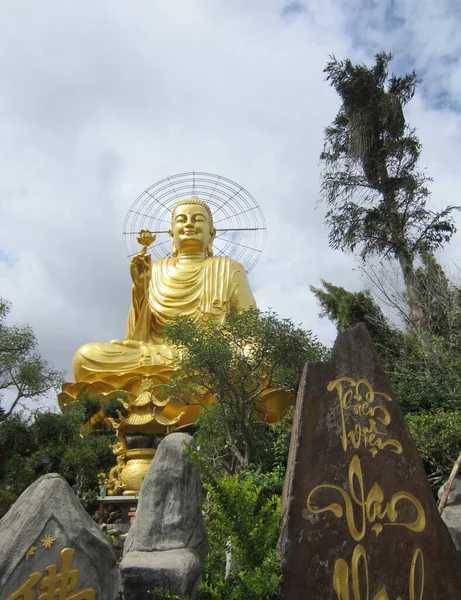 Dalat Vietnam October 2016 Wang Han Pagoda Huge Statue Golden — Stok fotoğraf