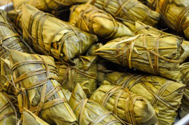 the rice in the leaves