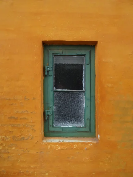 Vieille fenêtre en bois — Photo