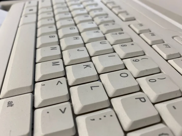 White Keyboard Closeup Side View — Stock Photo, Image