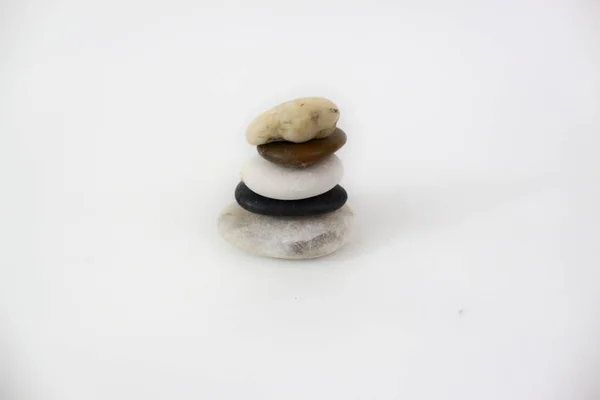 Zen Steine Isoliert Auf Weißem Hintergrund — Stockfoto