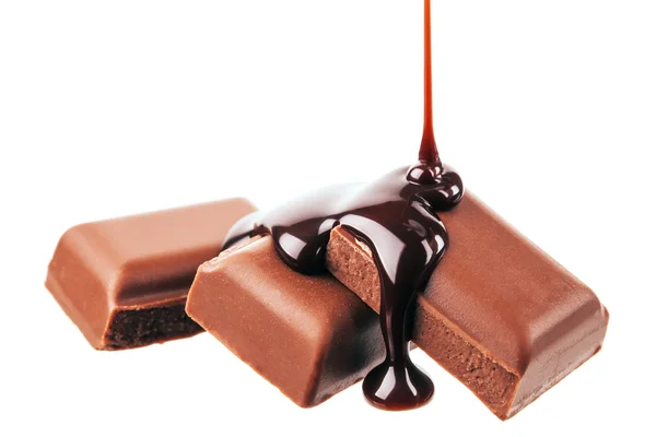 Morceaux de chocolat au chocolat fondu — Photo