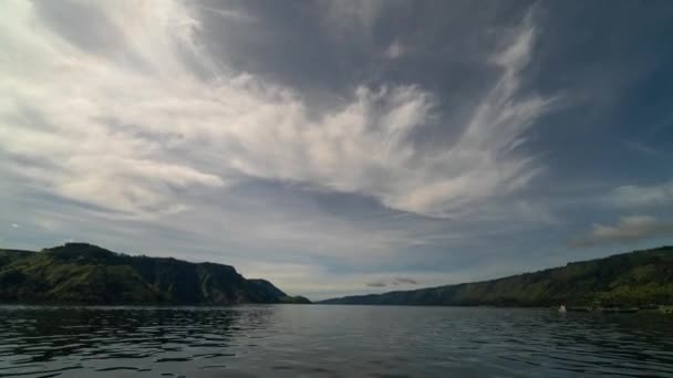 Τοπίο Της Λίμνης Toba Samosir Island Βόρεια Σουμάτρα Ινδονησία Μεγαλύτερη — Αρχείο Βίντεο