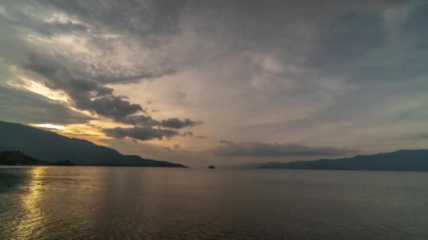 鳥羽湖の風景 サモア島 北スマトラ島 インドネシア 世界最大の火山湖 スーパー火山カルデラ 時間の経過 — ストック動画