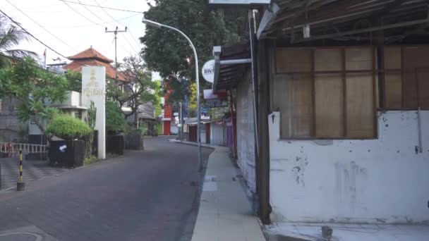 Bali Indonesia Empty Deserted Padma Utara Legian Kuta Street Coronavirus — Video Stock