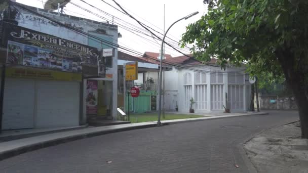 Bali Indonesië Lege Verlaten Padma Utara Legian Kuta Street Tijdens — Stockvideo