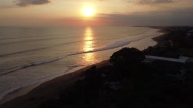 Bali, Endonezya - Kuta Legian Seminyak Plajında Güzel Hava Drone Manzarası