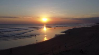 Bali, Endonezya - Kuta Legian Seminyak Plajında Güzel Hava Drone Manzarası