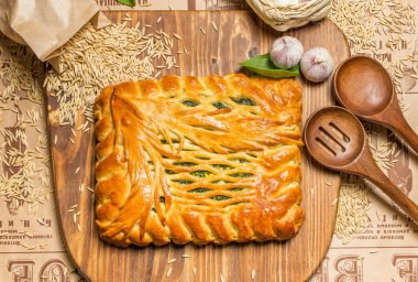 soğan ve yumurta ile pasta