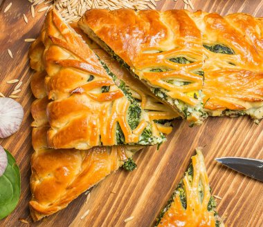 soğan ve yumurta ile pasta