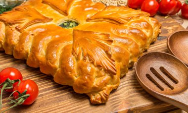 soğan ve yumurta ile pasta