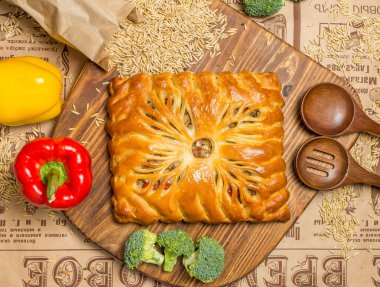 soğan ve yumurta ile pasta