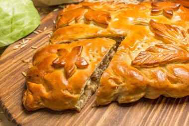 soğan ve yumurta ile pasta