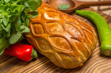 soğan ve yumurta ile pasta