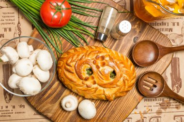 soğan ve yumurta ile pasta