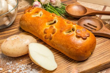 soğan ve yumurta ile pasta