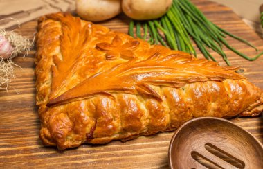 soğan ve yumurta ile pasta