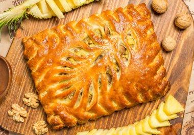 soğan ve yumurta ile pasta