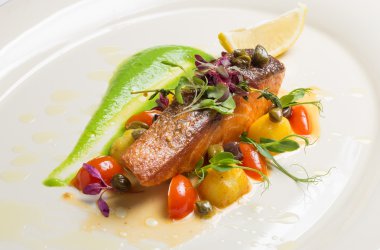 sebzeli somon bifteği