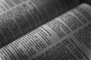 Kutsal İncil 'in yakın görüntüsü