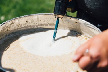 Evde bira yapma süreci, manzarayı kapatma 