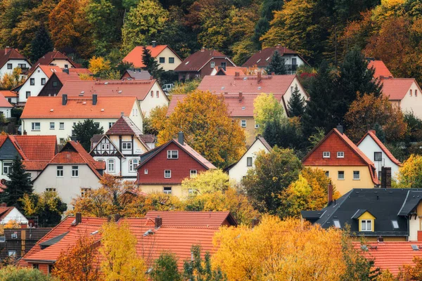 Μισά Ξύλινα Σπίτια Φθινόπωρο Στο Ilsenburg — Φωτογραφία Αρχείου