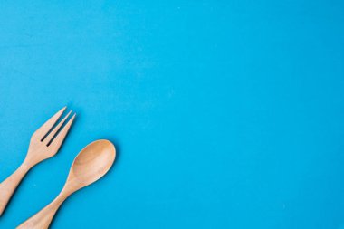 kaşık ve çatal tahta