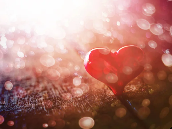 Coração Vermelho Dia Dos Namorados Fundo Madeira — Fotografia de Stock