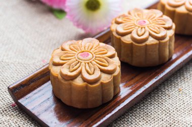 Çin sonbahar ortası festivali için ay çöreği.