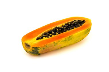 Beyaz arkaplanda papaya