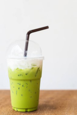 Buzlu yeşil Macha Çay Ahşap Masası