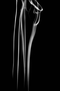 Siyah arkaplanda soyut sis veya duman hareketi