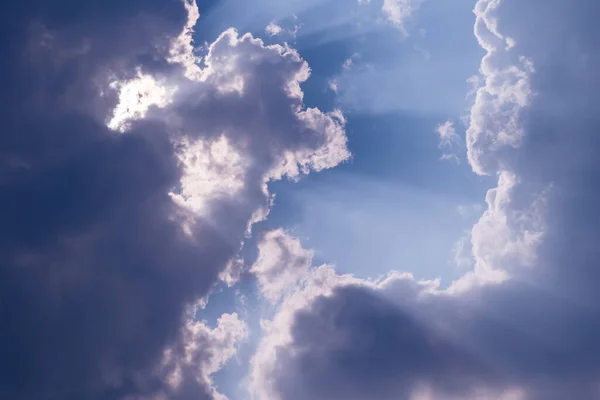 Langit Awan Dengan Sinar Matahari Warna Warni Latar Belakang Modern — Stok Foto