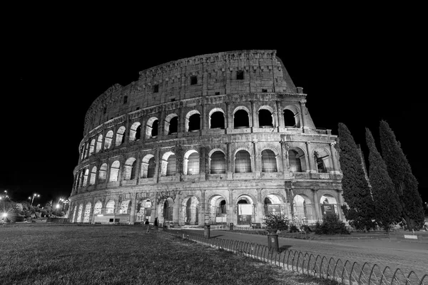 Rome circus Coliseum, verlicht 's nachts — Stockfoto