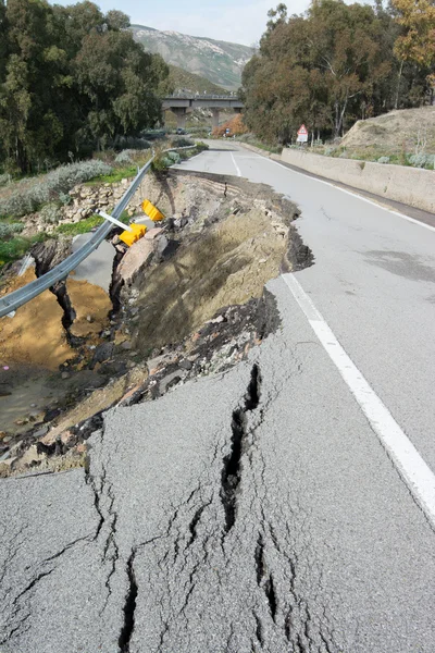 Landslide on a national road in Sicily — Stock Photo, Image