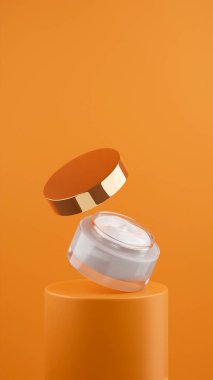 Krom sarısı podyumun üzerinde beyaz renkli kremayla dolu berrak bir kozmetik kavanozu. Krom Sarı bitiş