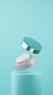 Yumuşak Cyan podyumunun üzerinde beyaz renkli kremayla dolu berrak bir kozmetik kavanozu. Yumuşak Cyan bitiş