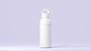 Modern tasarımlı içki şişesi, beyaz kapaklı beyaz bardak, beyaz menekşe arkaplan üzerinde durmak